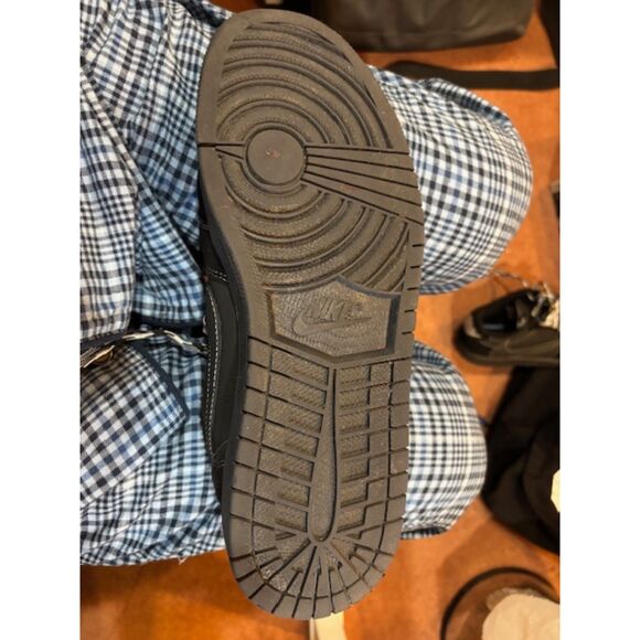 Nike \